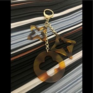 EXQUISITE TORTOISESHELL KEYCHAIN.